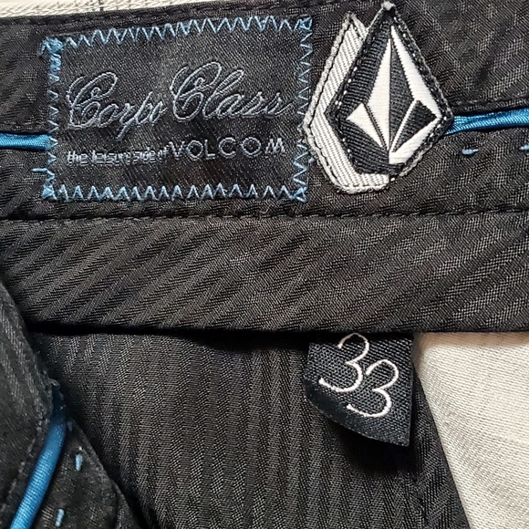 VOLCOM Corpo Class Shorts Men Size 33 Black/Light Grey Stripe - Picture 12 of 13